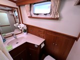 Grand Banks 42 Heritage- midships day heads & shower